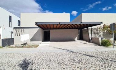 Venta de Casa en Querétaro, Lomas del Campanario Norte, precio de OPORTUNIDAD
