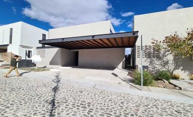 Venta de Casa en Querétaro, Lomas del Campanario Norte, precio de OPORTUNIDAD