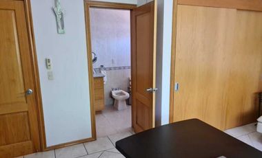 Venta de Casa en Querétaro, Villas del Mesón,  4 recámaras, 450 m2 de jardín.