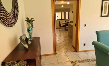 Venta de Casa en Querétaro, Villas del Mesón,  4 recámaras, 450 m2 de jardín.