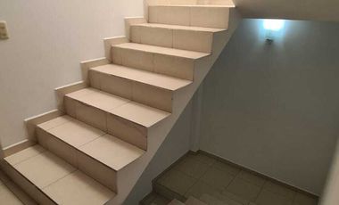 Venta de Casa en Querétaro, Milenio III, amplios espacios y jardín grande