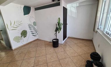 Venta de Casa en Querétaro, Milenio III, amplios espacios y jardín grande