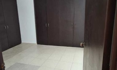 Venta de Casa en Querétaro, Milenio III, amplios espacios y jardín grande