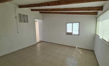 Venta de Casa en Querétaro, Milenio III, amplios espacios y jardín grande