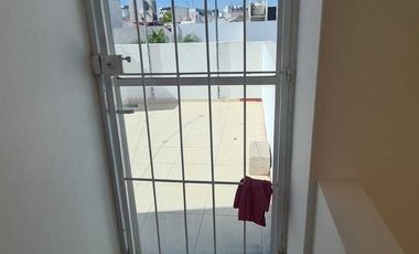 Venta de Casa en Querétaro, Milenio III, amplios espacios y jardín grande