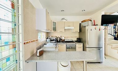 CASA EN VENTA, SN JUAN TEXCALPAN, MORELOS.