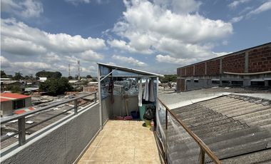 Se Vende Edificio Comercial Casco Urbano Tebaida