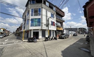 Se Vende Edificio Comercial Casco Urbano Tebaida