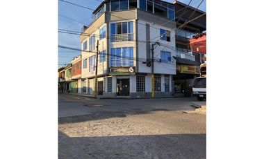 Se Vende Edificio Comercial Casco Urbano Tebaida