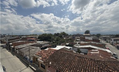 Se Vende Edificio Comercial Casco Urbano Tebaida