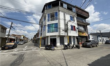 Se Vende Edificio Comercial Casco Urbano Tebaida