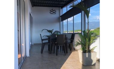 Se Vende Edificio Comercial Casco Urbano Tebaida