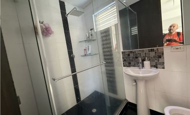 Se Vende Edificio Comercial Casco Urbano Tebaida