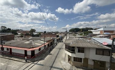 Se Vende Edificio Comercial Casco Urbano Tebaida