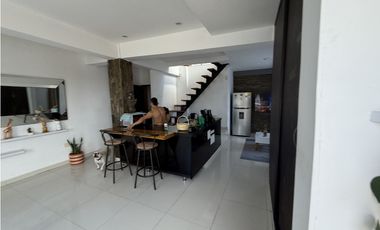 Se Vende Edificio Comercial Casco Urbano Tebaida