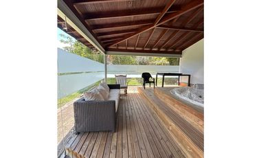 VENTA DE CASA CAMPESTRE EN GUARNE