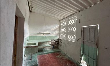 Casona colonial para remodelar en venta en Izamal