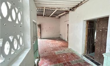 Casona colonial para remodelar en venta en Izamal