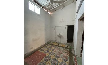 Casona colonial para remodelar en venta en Izamal