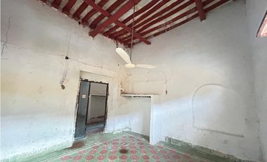 Casona colonial para remodelar en venta en Izamal