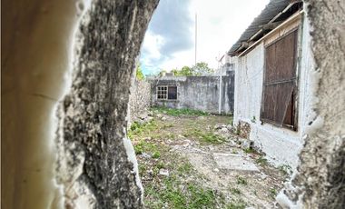 Casona colonial para remodelar en venta en Izamal