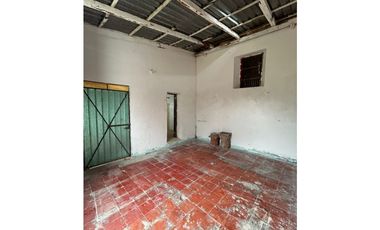 Casona colonial para remodelar en venta en Izamal