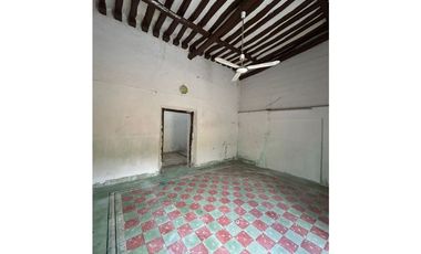 Casona colonial para remodelar en venta en Izamal