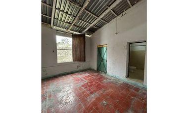 Casona colonial para remodelar en venta en Izamal
