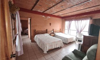 QUINTA RINCON DE LAS ROSAS, FRACC LOMAS DEL VALLE, SAHUAYO MICHOACAN