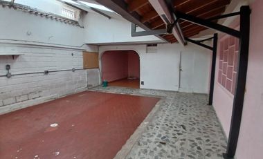 CASA COMERCIAL EN ARRIENDO UBICADA EN MEDELLIN SECTOR CALASANZ