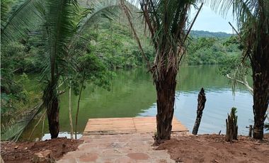 Terreno con Espectacular Vista a la Laguna de Sauce