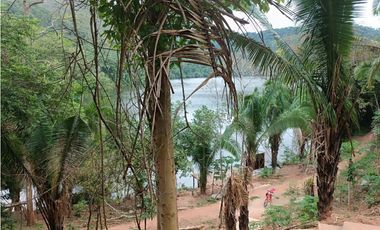 Terreno con Espectacular Vista a la Laguna de Sauce