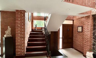 CASA EN SABANETA 4 HABITACIONES + CUARTO DE SERVICIO