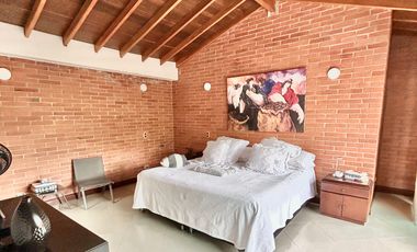 CASA EN SABANETA 4 HABITACIONES + CUARTO DE SERVICIO