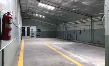 Bodega en Transístmica ideal para taller en alquiler, 215m2, $1900
