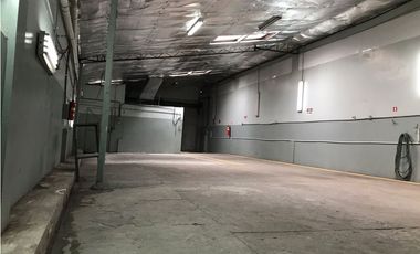 Bodega en Transístmica ideal para taller en alquiler, 215m2, $1900