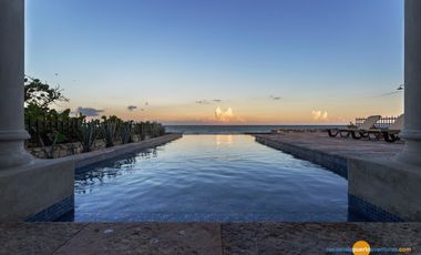 Espectacular Villa en Venta Frente al Mar en Puerto Aventuras - Riviera Maya