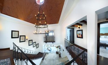 Espectacular Villa en Venta Frente al Mar en Puerto Aventuras - Riviera Maya