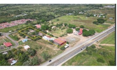 Venta de Terreno 6978m2 con Bodega en Via Pcpal, Aguadulce, Coclé