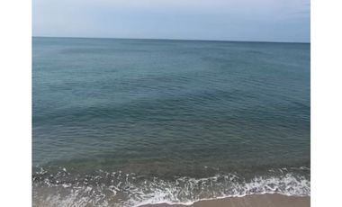 Venta de 5,000 m² de Terreno de Playa con Negocio en Farallón,Cod-J185