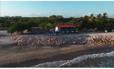 Venta de 5,000 m² de Terreno de Playa con Negocio en Farallón,Cod-J185