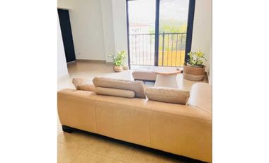 Alquiler de Apartamento Semi Amoblado en Ph Embassy Village, Cod-J038