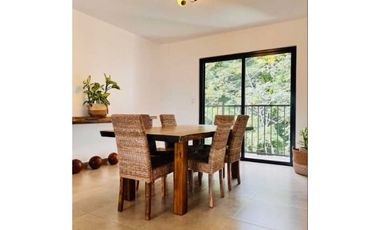 Alquiler de Apartamento Semi Amoblado en Ph Embassy Village, Cod-J038