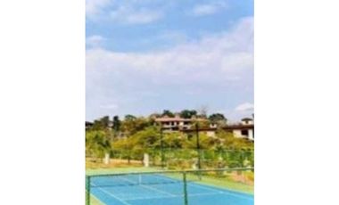 Alquiler de Apartamento Semi Amoblado en Ph Embassy Village, Cod-J038