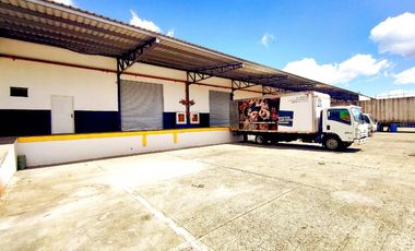 Venta de complejo de bodegas con anden en Tocumen