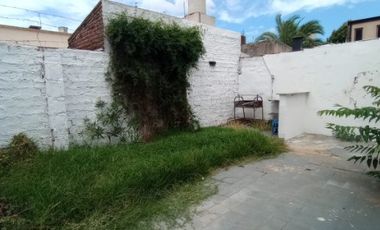 Casa PH en venta en Bernal Centro