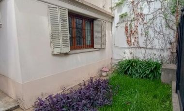Casa PH en venta en Bernal Centro