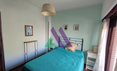 Impecable departamento céntrico de 3 ambientes.