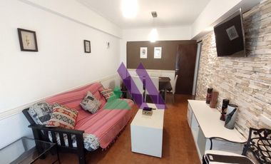 Impecable departamento céntrico de 3 ambientes.
