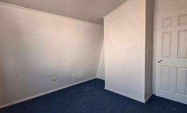 Casa en Arriendo en Calle Los Cardos, Sector Poniente Los Angeles